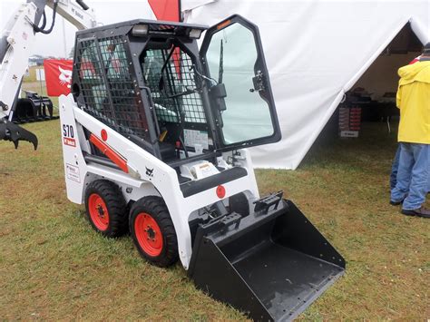 bobcat s70 width